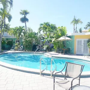 Penzion Alexander Palms Court - No Hidden Fees!, Key West