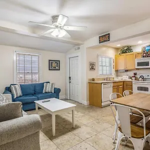  Holiday home Sea Breeze -great Location!