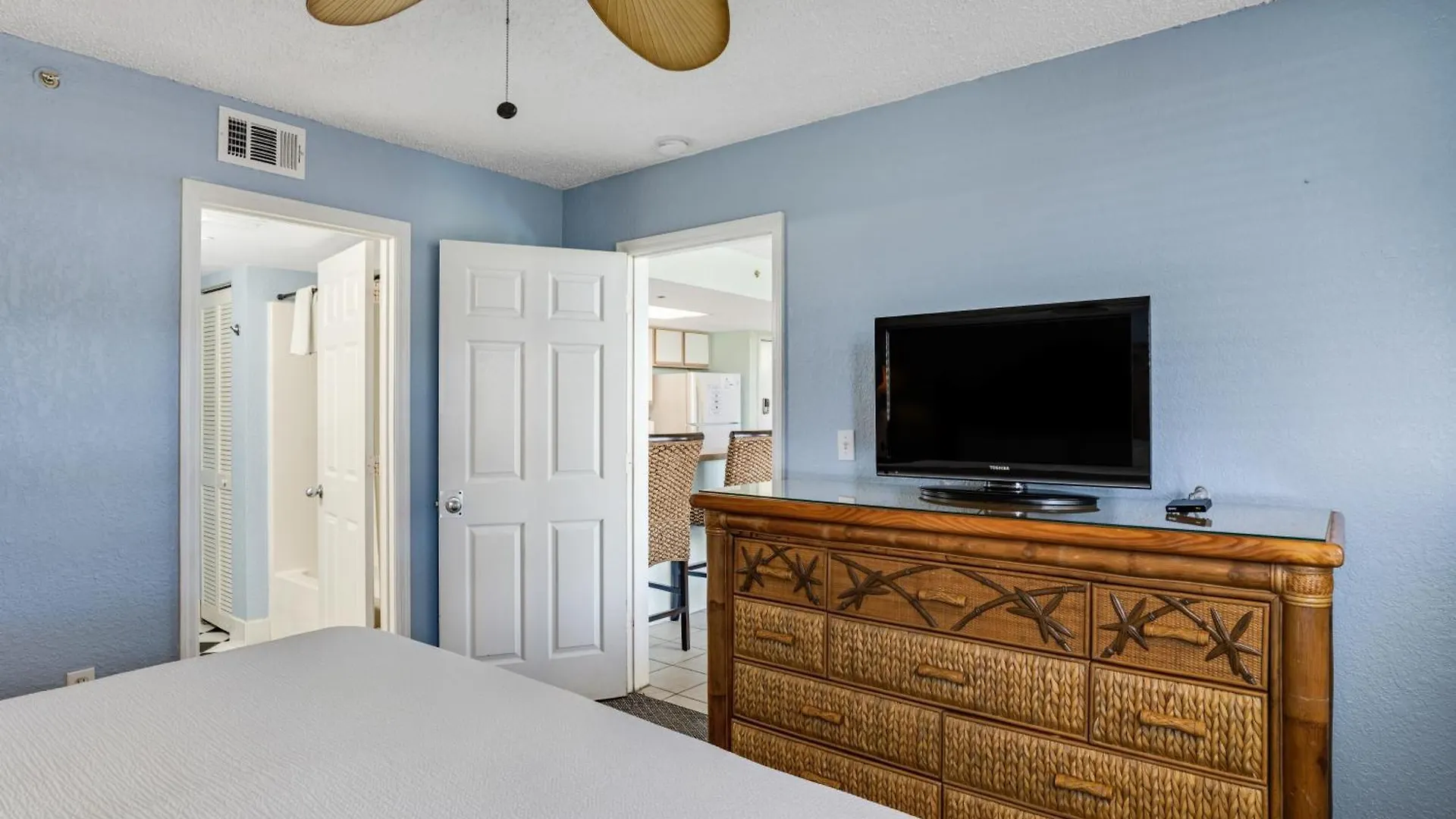 Apartment Sunrise Suites Paradise Escape #407 Key West