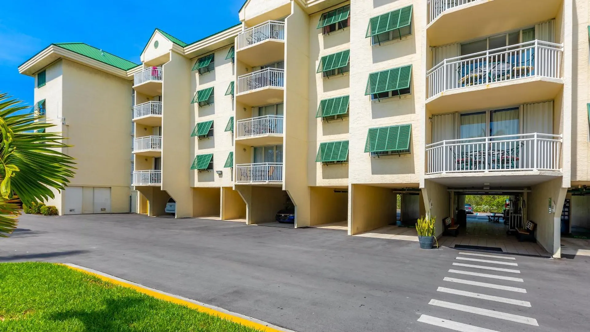 Sunrise Suites Paradise Escape #407 Key West
